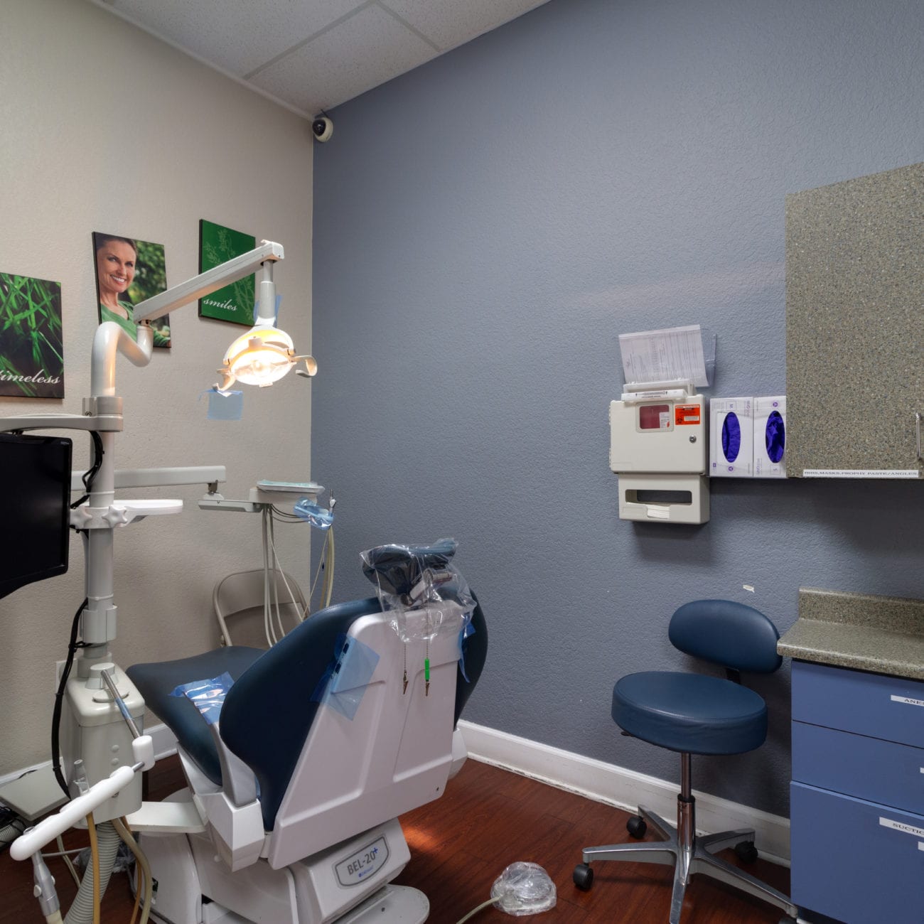 Dentist in East Lancaster CA Smile Dental Group